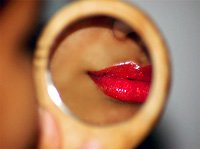 Cegah Bibir Kering dan Pecah
