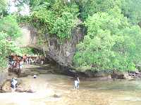 Keunikan Karang Bolong di Kawasan Anyer
