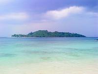 Keindahan Pantai Mutun Lampung