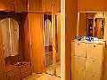 Walk in Closet di Rumah Anda